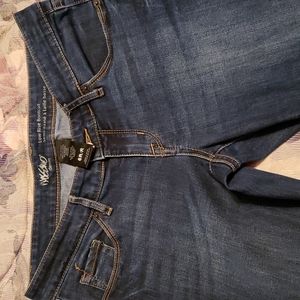 Mossimo Low Rise Bootcut Size 6R